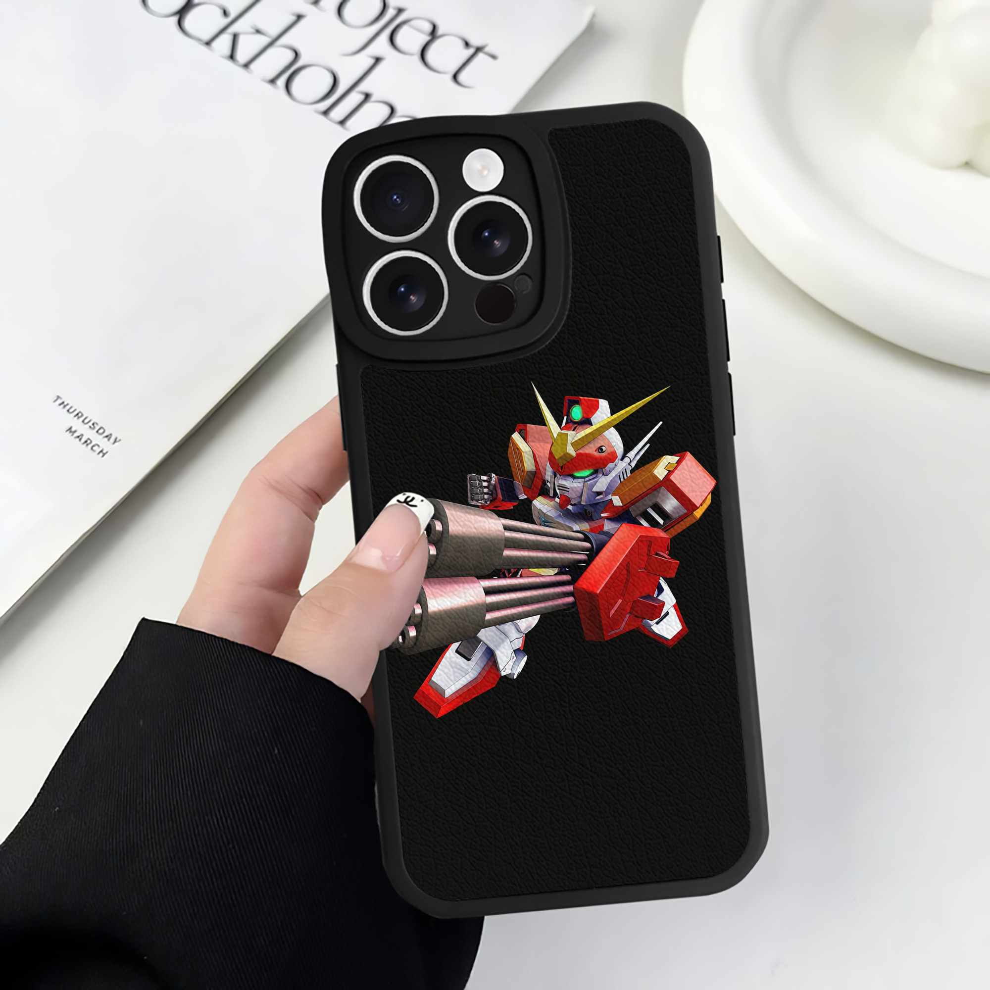 （画像用） 機動戦士ガンダム Mobile Suit Gundam 【iPhone 16シリーズ対応】シリコンスマホケース（レザー調） 材質：シリコン